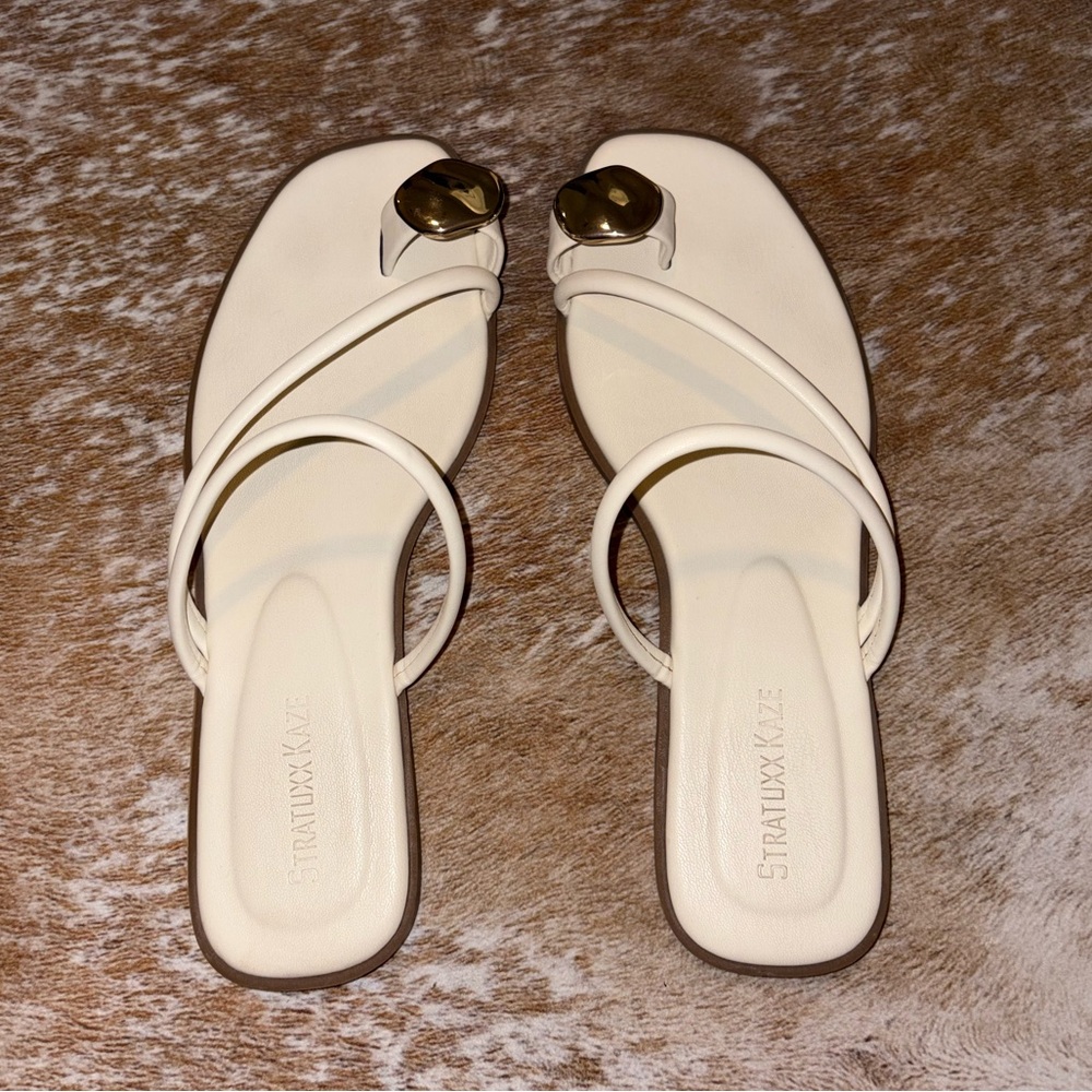 Cream Sandals with Gold Accent - Picture 4 of 6